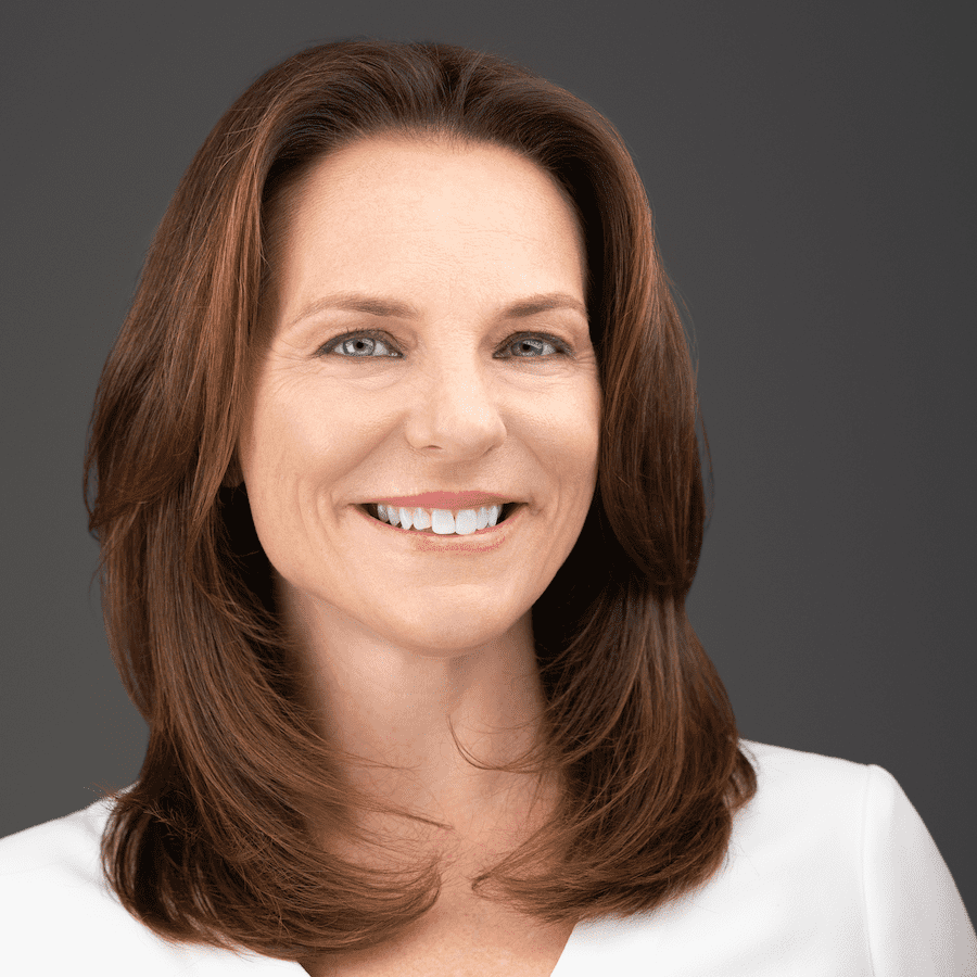 Jennie Blumenthal headshot white 2