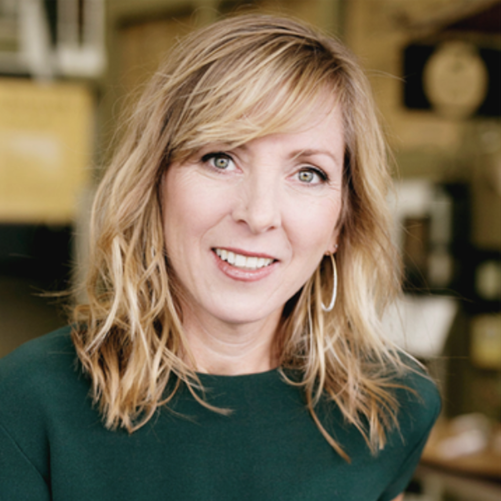 Kirstin Hull headshot